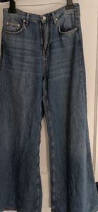 Zara, high waisted, wide leg jeans. Size US 4
